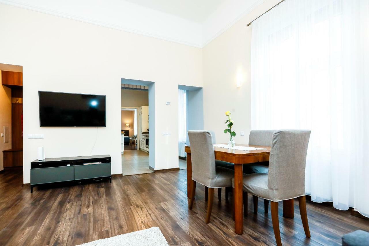 D8 Design Apartment & Studio Eger Exterior photo